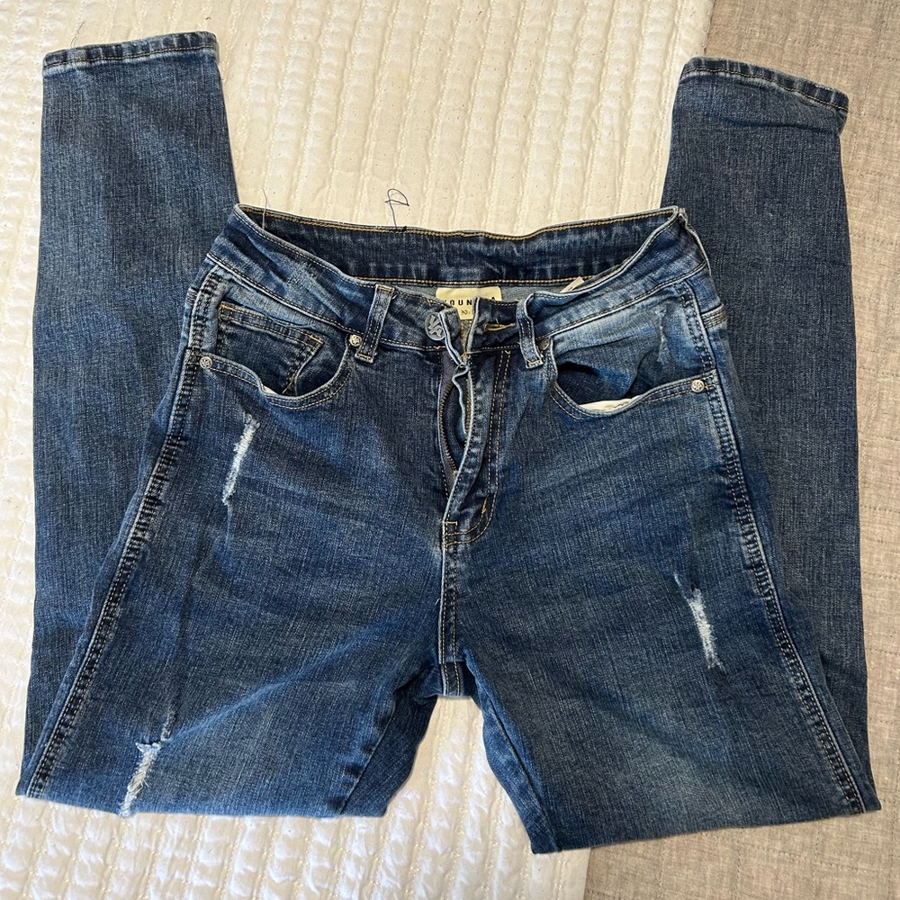 Young LA Men's Blue Denim distressed skinny Jeans